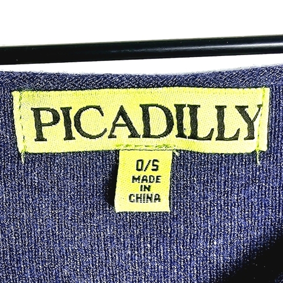 Picadilly Cap Sleeve Soft Knit Women's Pullover Poncho Blouse One Size - Picture 3 of 6